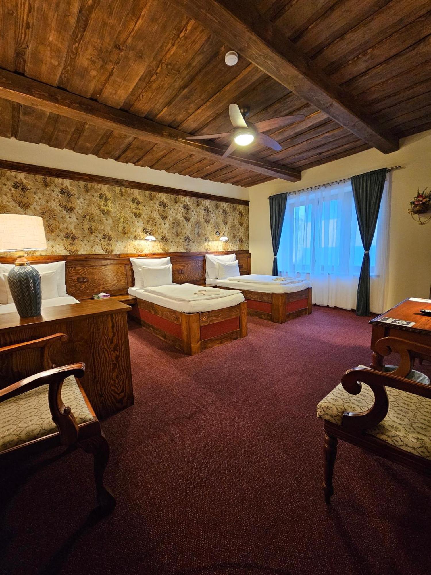 Hotel Galerie Roudnice nad Labem Bagian luar foto